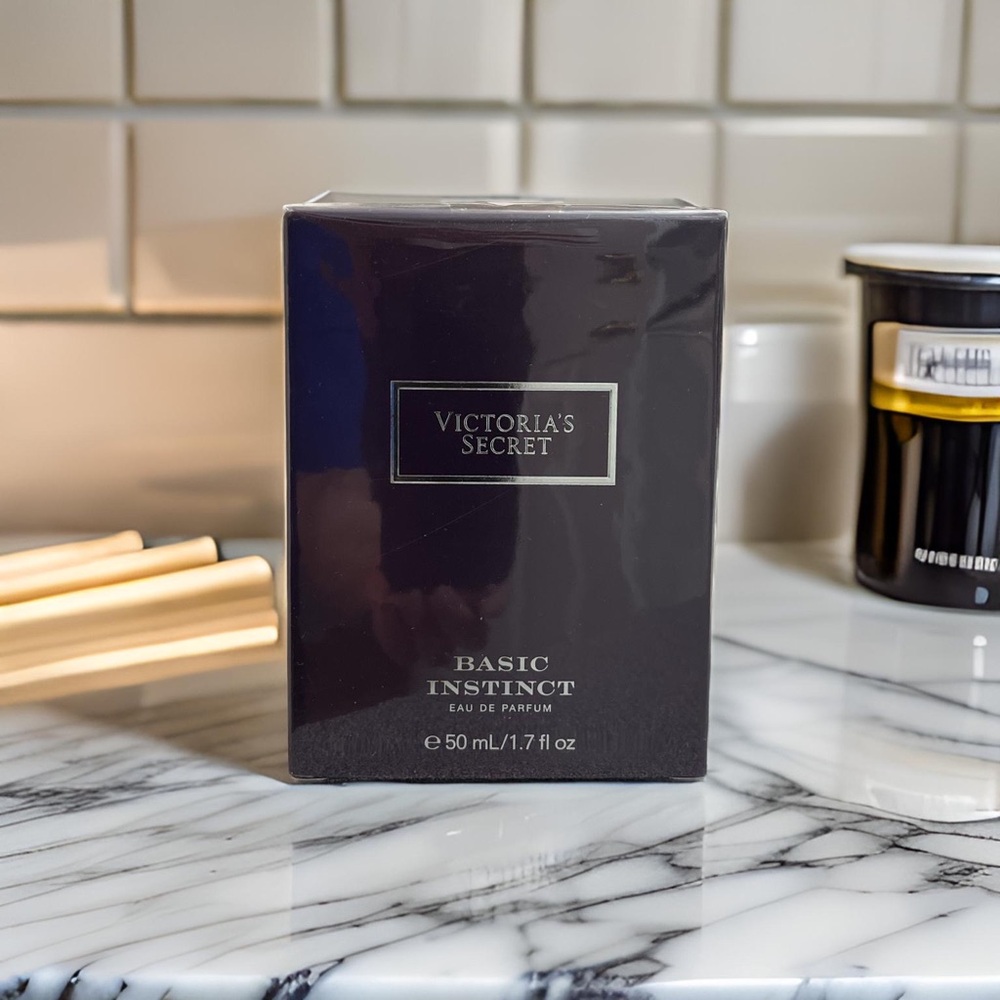 Victoria's Secret Basic Instinct Eau de Parfum